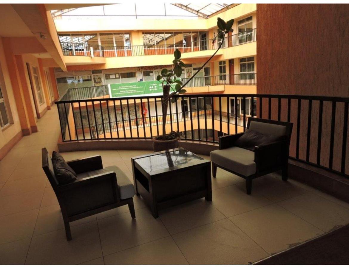 Sky Hotel Nairobi Esterno foto