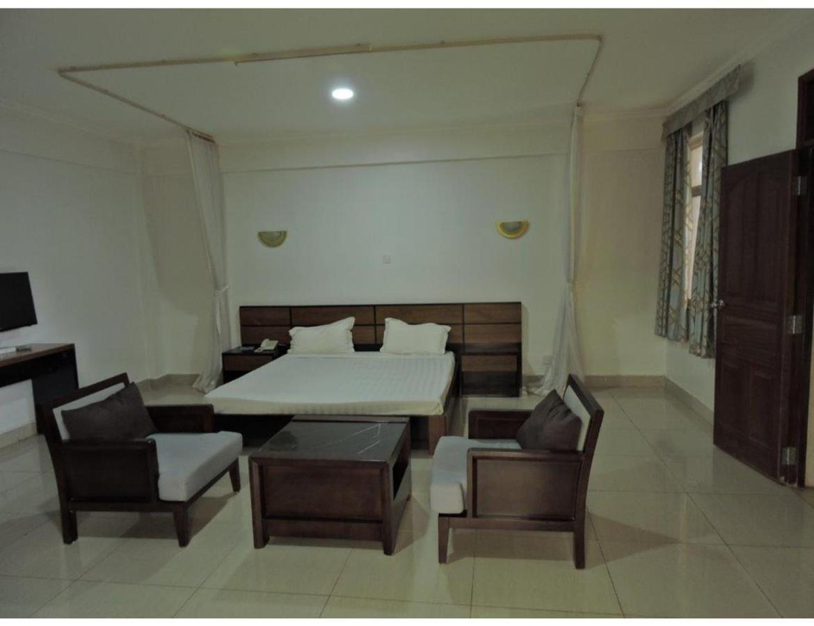 Sky Hotel Nairobi Esterno foto